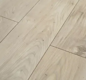 Laminat Stejar Jasmine 3341 10mm clas 33